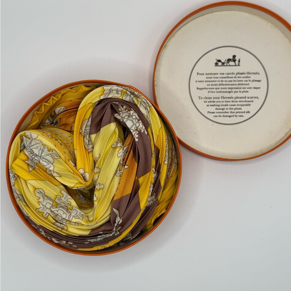 Hermès Yellow and Brown Feux de L’Hiver Pleated Scarf